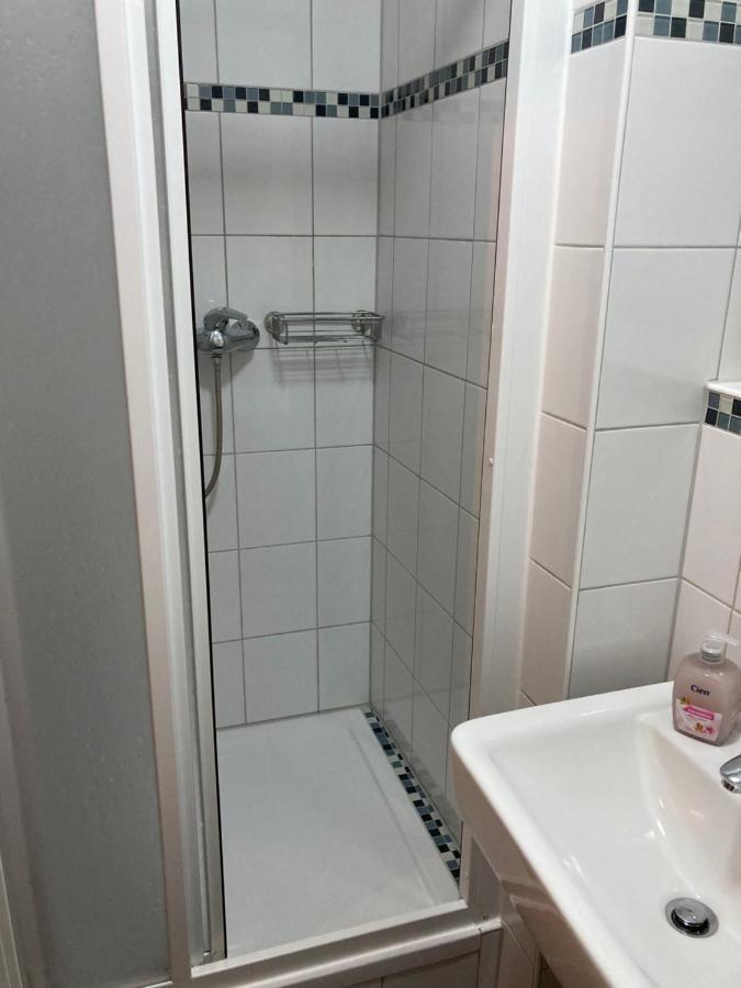 Schoene Zweiraumwohnung In Cottbus Ngoại thất bức ảnh